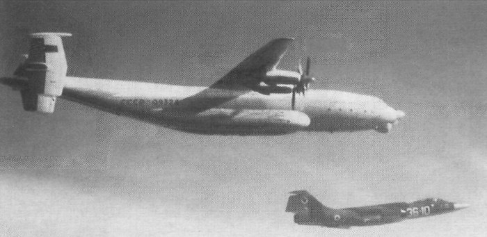 12VTAD025.jpg