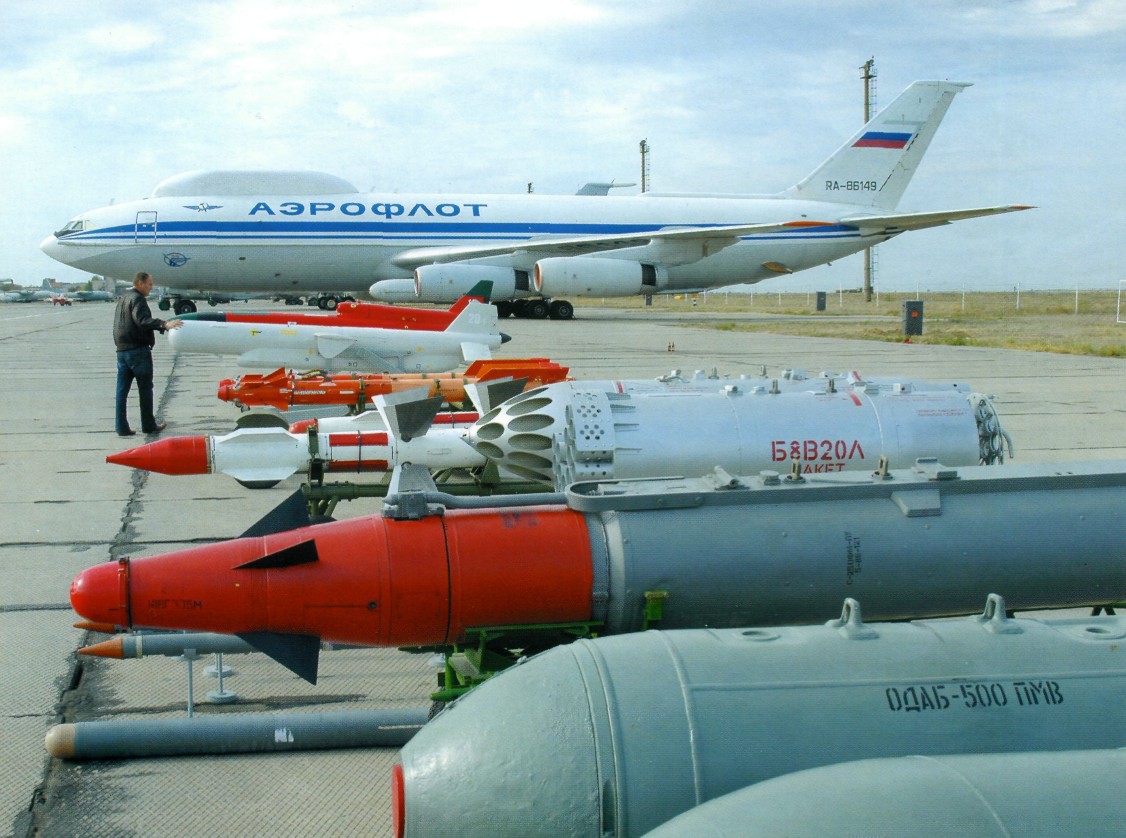 85YGLIC012.jpg
