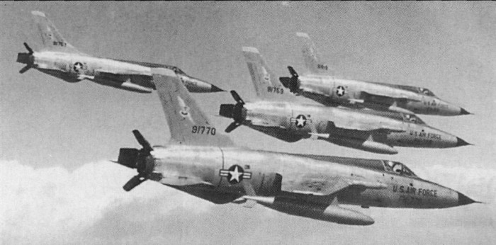 F-105014.jpg