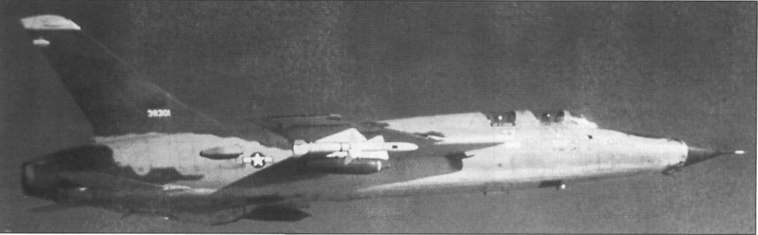 F-105049.jpg