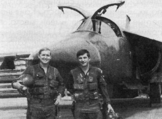 F-111077.jpg