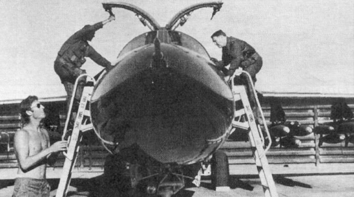 F-111079.jpg