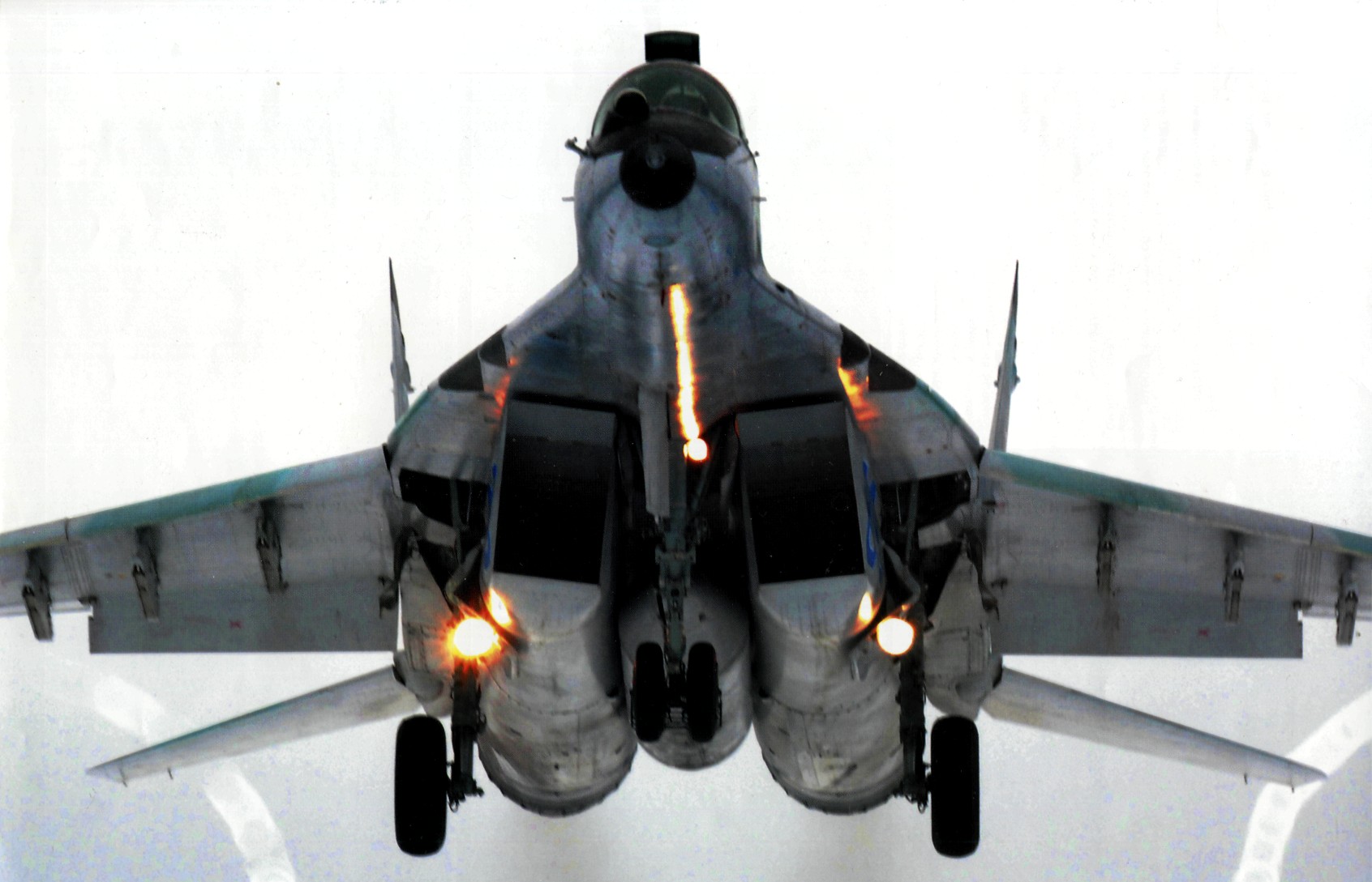 AviaFt08001.jpg