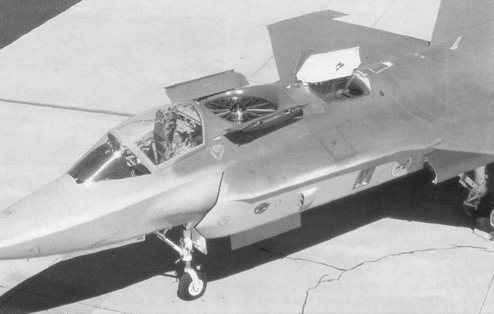 F-35011.jpg