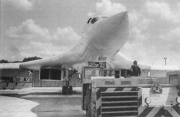 Lr_Tu160180.jpg