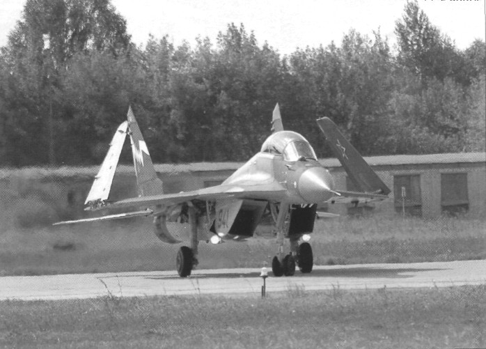 MAKS07AI006.jpg
