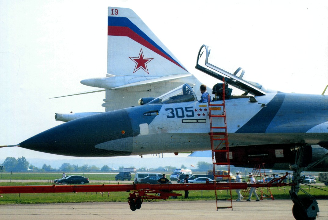 MAKS07AI046.jpg