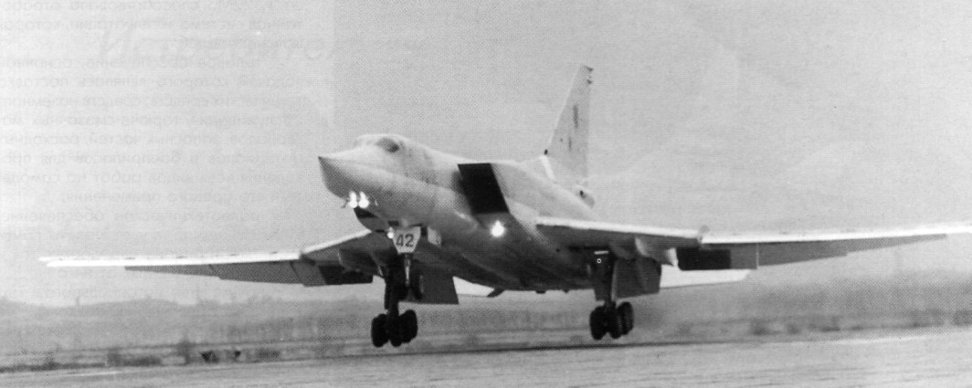 Tu223Y30034.jpg
