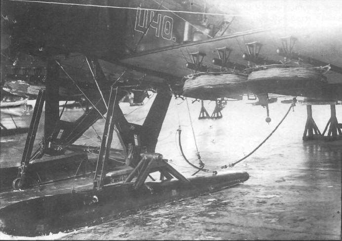 R1plane058.jpg