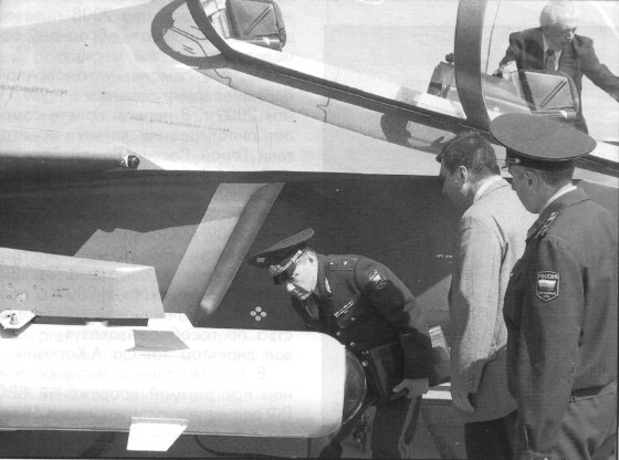 Yak130sr005.jpg