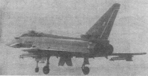 EF200011.jpg