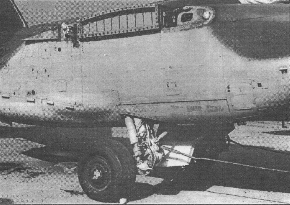 Su25024.jpg