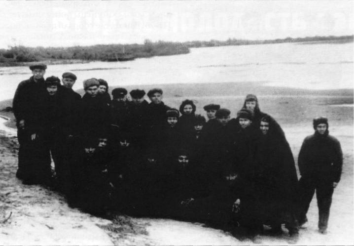 PT76D008.jpg