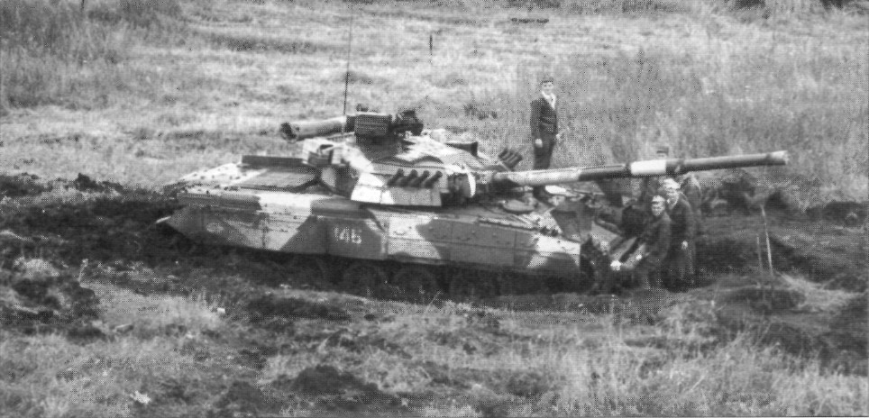 T80Dz024.jpg