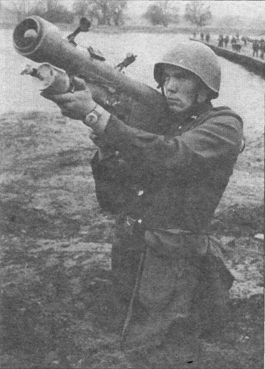 ZRKSV181.jpg